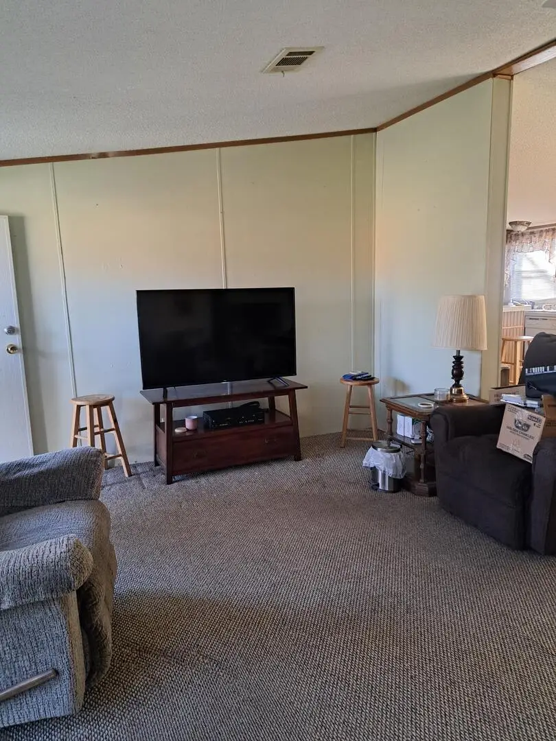 278 Broadway, Stark City, MO 64866 - Image #3