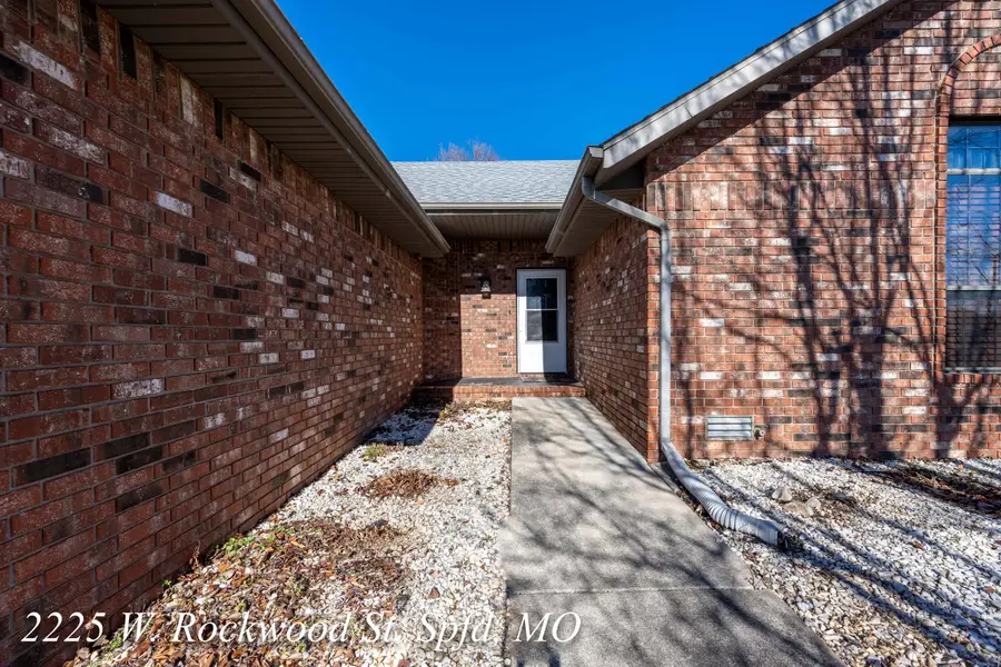 2225 W Rockwood Street, Springfield, MO 65807 - Image #3
