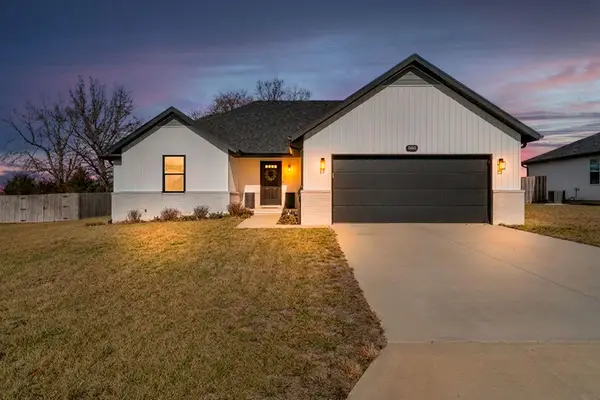 561 Fox Creek Road, Rogersville, MO 65742