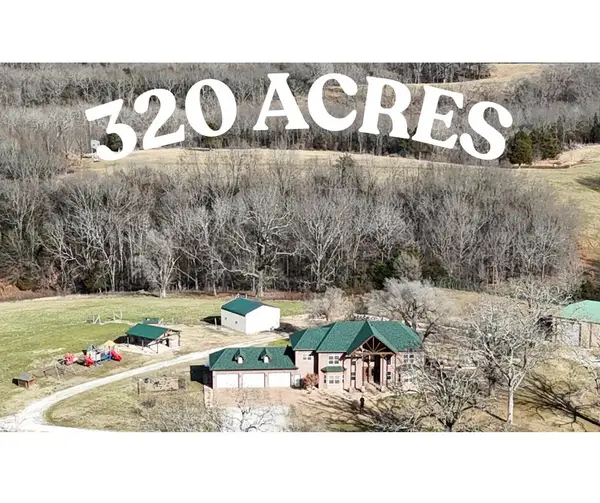 495 Shady Oak Lane, Reeds Spring, MO 65737