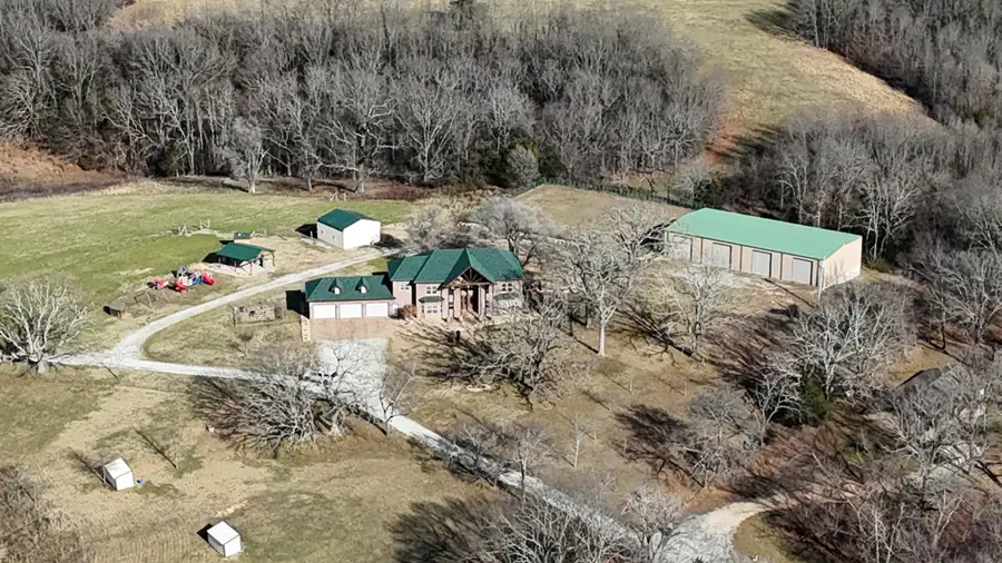 495 Shady Oak Lane, Reeds Spring, MO 65737 - Image #3