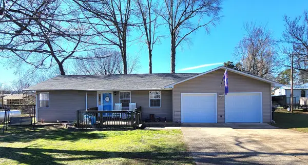 1039 Manze Street, West Plains, MO 65775