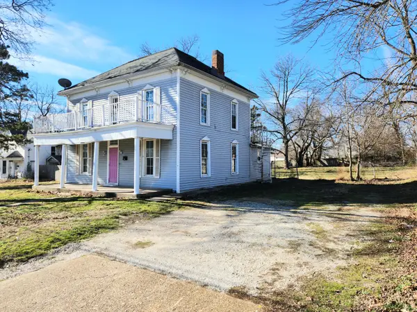 819 S Pike Avenue, Bolivar, MO 65613