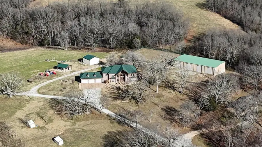 495 Shady Oak Lane, Reeds Spring, MO 65737 - Image #3