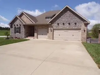 901 N 23rd Avenue, Ozark, MO 65721