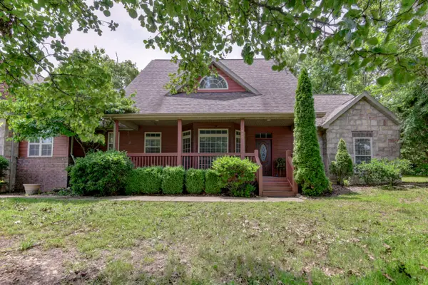 613 Crossing Drive Drive, Branson West, MO 65737