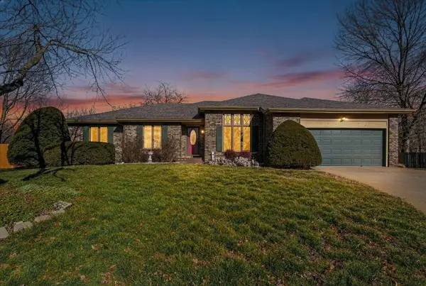 669 E Grayrock Place, Springfield, MO 65810