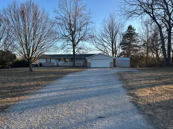 4130 E Zora Street, Webb City, MO 64870