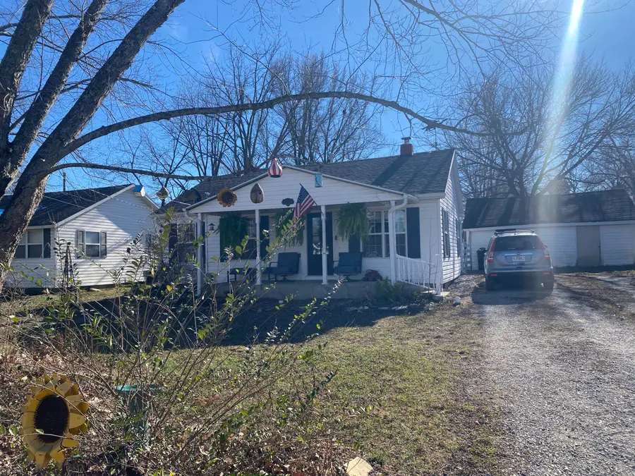 815 E Benton Avenue, Ava, MO 65608 - Image #2