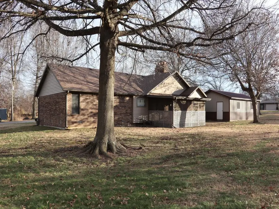 609 Lakeview Drive, Aurora, MO 65605 - Image #3