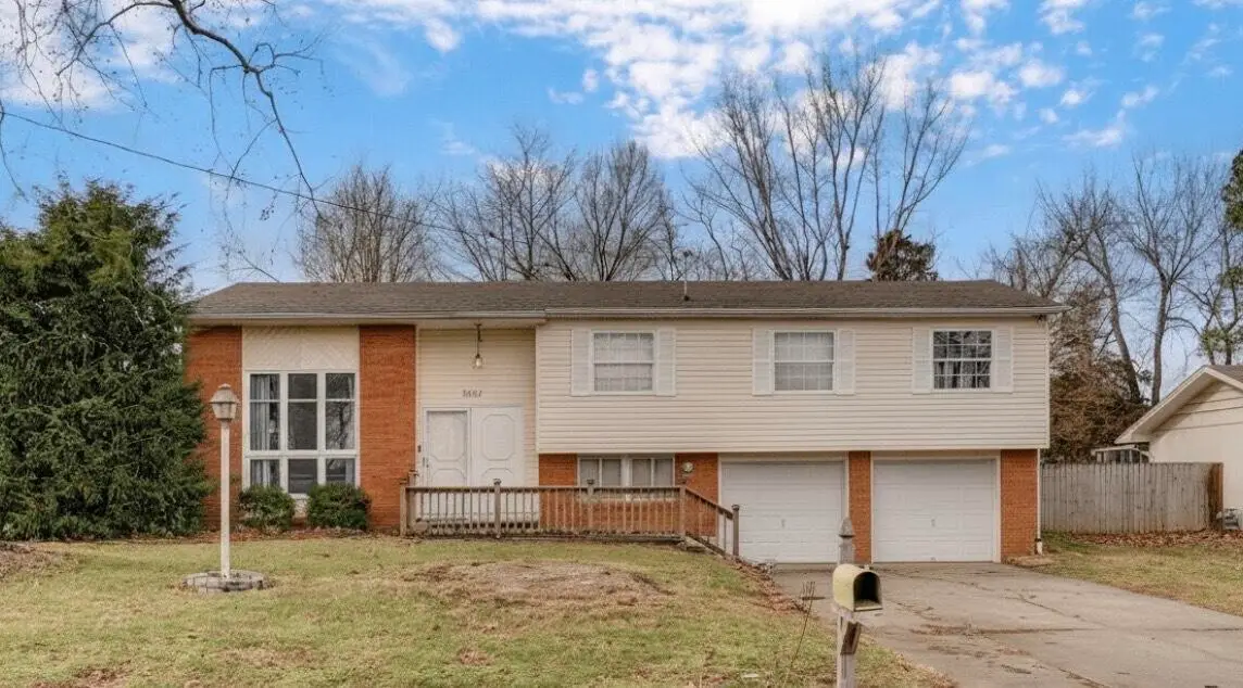 3457 S Carriage Avenue, Springfield, MO 65809 - Image #1