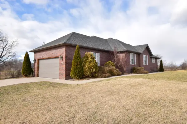 519 Elm Avenue, Clever, MO 65631