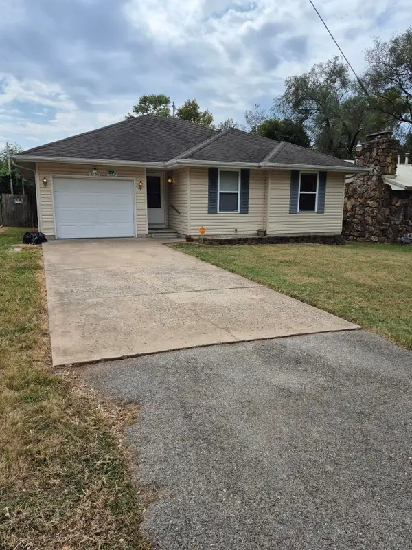 3236 W Madison Street, Springfield, MO 65802