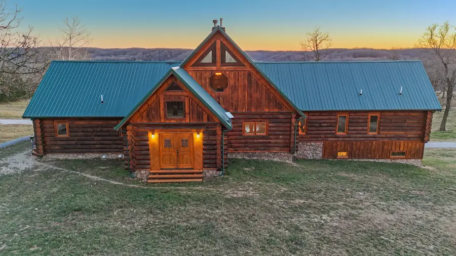 1709 Star Hollow Road, Washburn, MO 65772 - #2