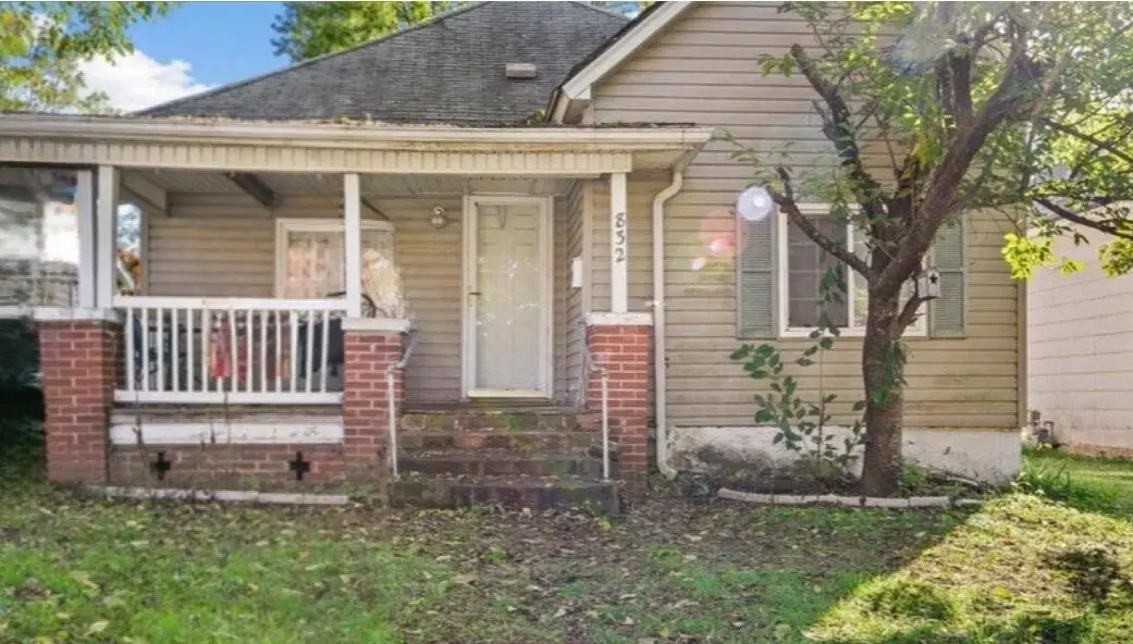 832 W Calhoun Street, Springfield, MO 65802 - Image #1