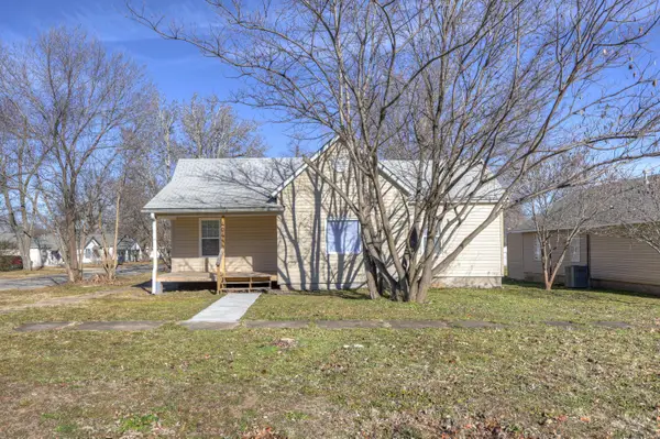 404 E 18th Street, Baxter Springs, KS 66713