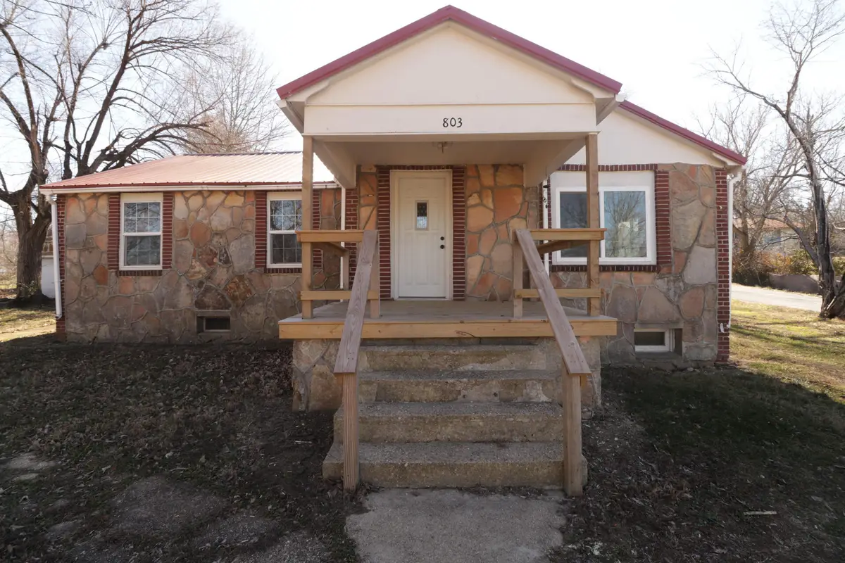 803 E Benton Avenue, Ava, MO 65608 - Image #1