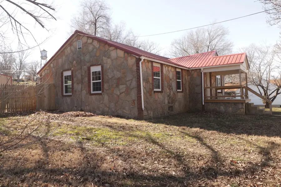 803 E Benton Avenue, Ava, MO 65608 - Image #3