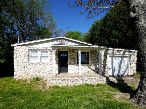 735 N Brown Avenue, Springfield, MO 65802