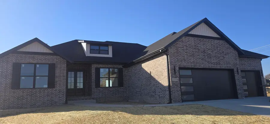 1358 E Walnut Street, Bolivar, MO 65613 - Image #2