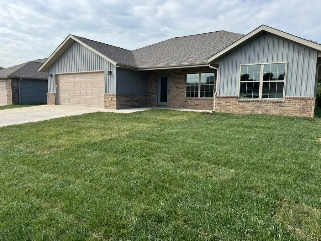 1520 Ridgemont Avenue, Monett, MO 65708 - Image #1