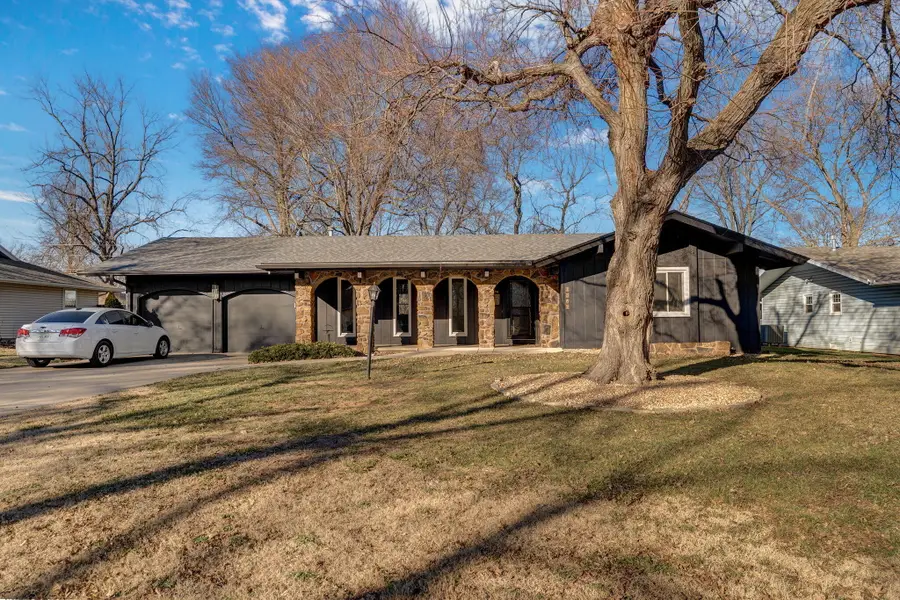 1867 E Swallow Street, Springfield, MO 65804 - Image #2
