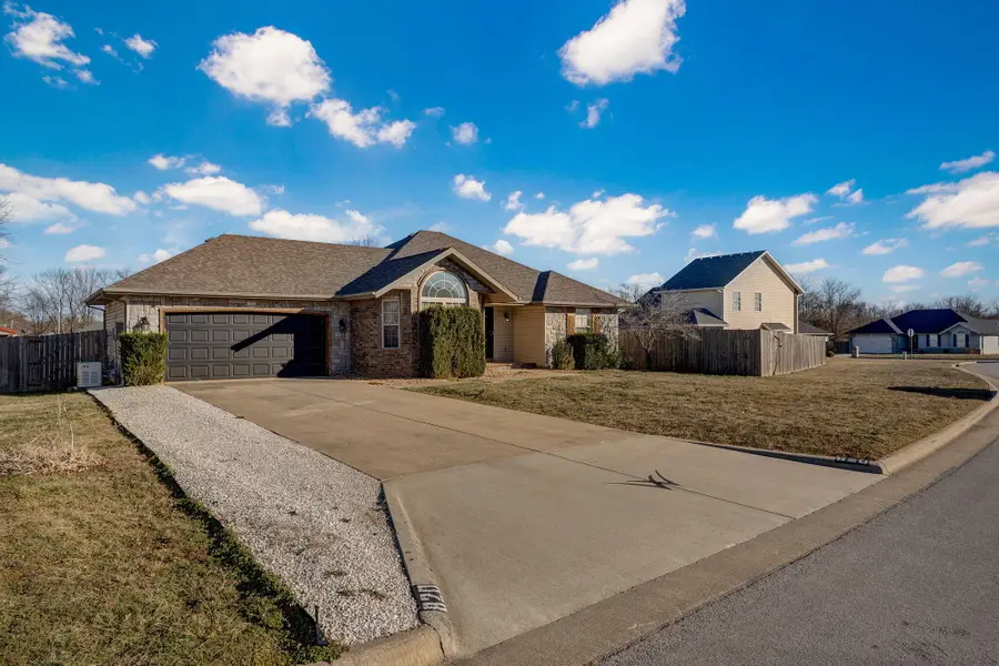 820 S Quade Road, Springfield, MO 65802 - Image #3