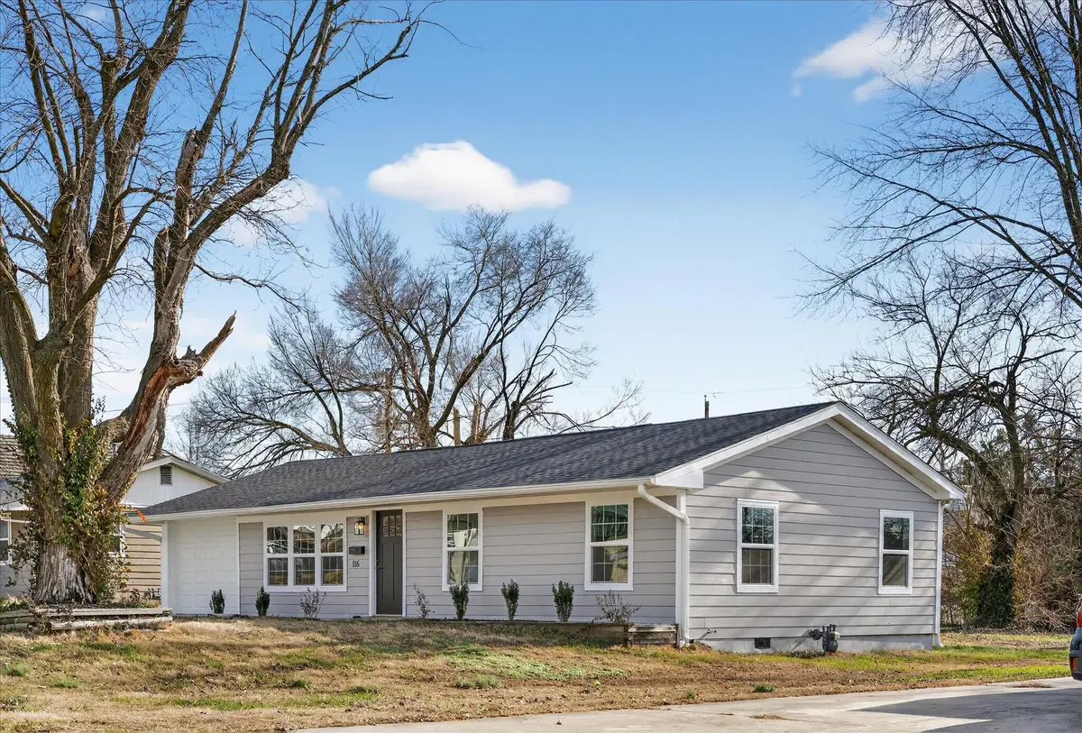 116 E Hadley Street, Aurora, MO 65605 - Image #1