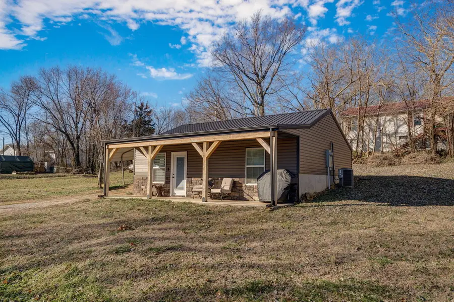 303 S Church Street, Stockton, MO 65785 - Image #3