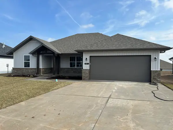 821 S Ridgemont Drive #Lot 214, Nixa, MO 65714