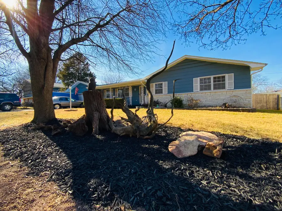 2049 S Brighton Drive, Springfield, MO 65804 - Image #2