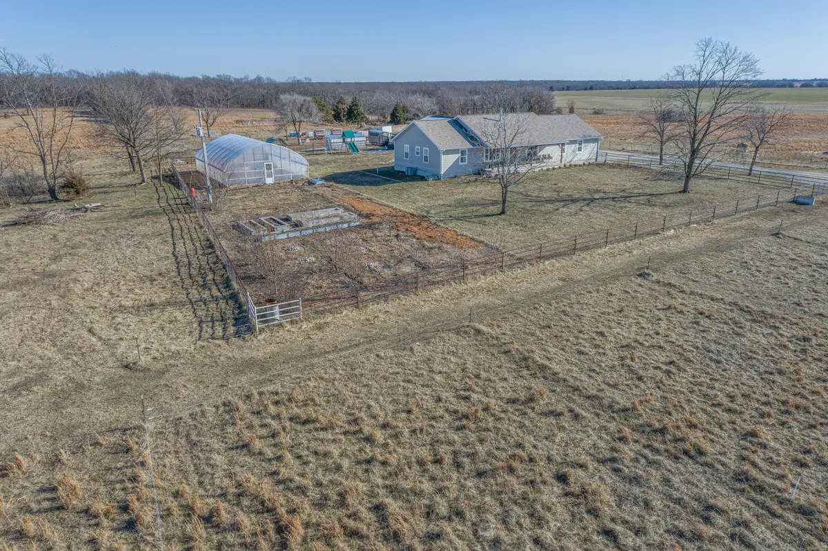 15959 County Road 121, Weaubleau, MO 65774 - Image #1