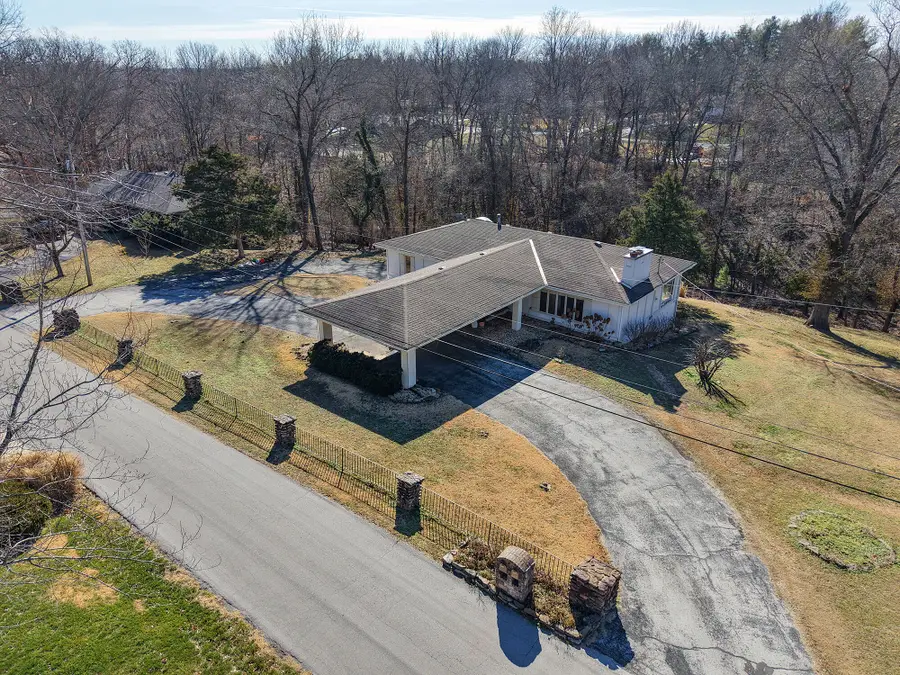 4254 E Ridgeview Drive, Springfield, MO 65809 - Image #2