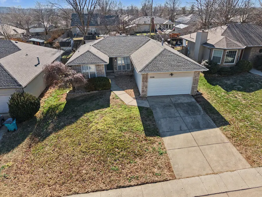 3206 E Lark Street, Springfield, MO 65804 - Image #2
