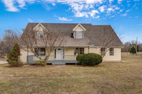 5028 S Cloverdale Lane, Battlefield, MO 65619