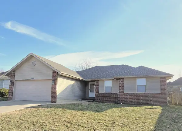 4324 W La Casa Street, Springfield, MO 65802