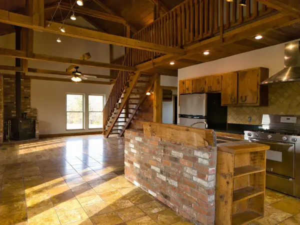 3095b State Hwy O, Highlandville, MO 65669