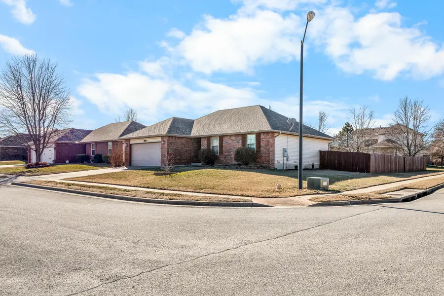 393 N Ladera Drive, Republic, MO 65738 - Image #2