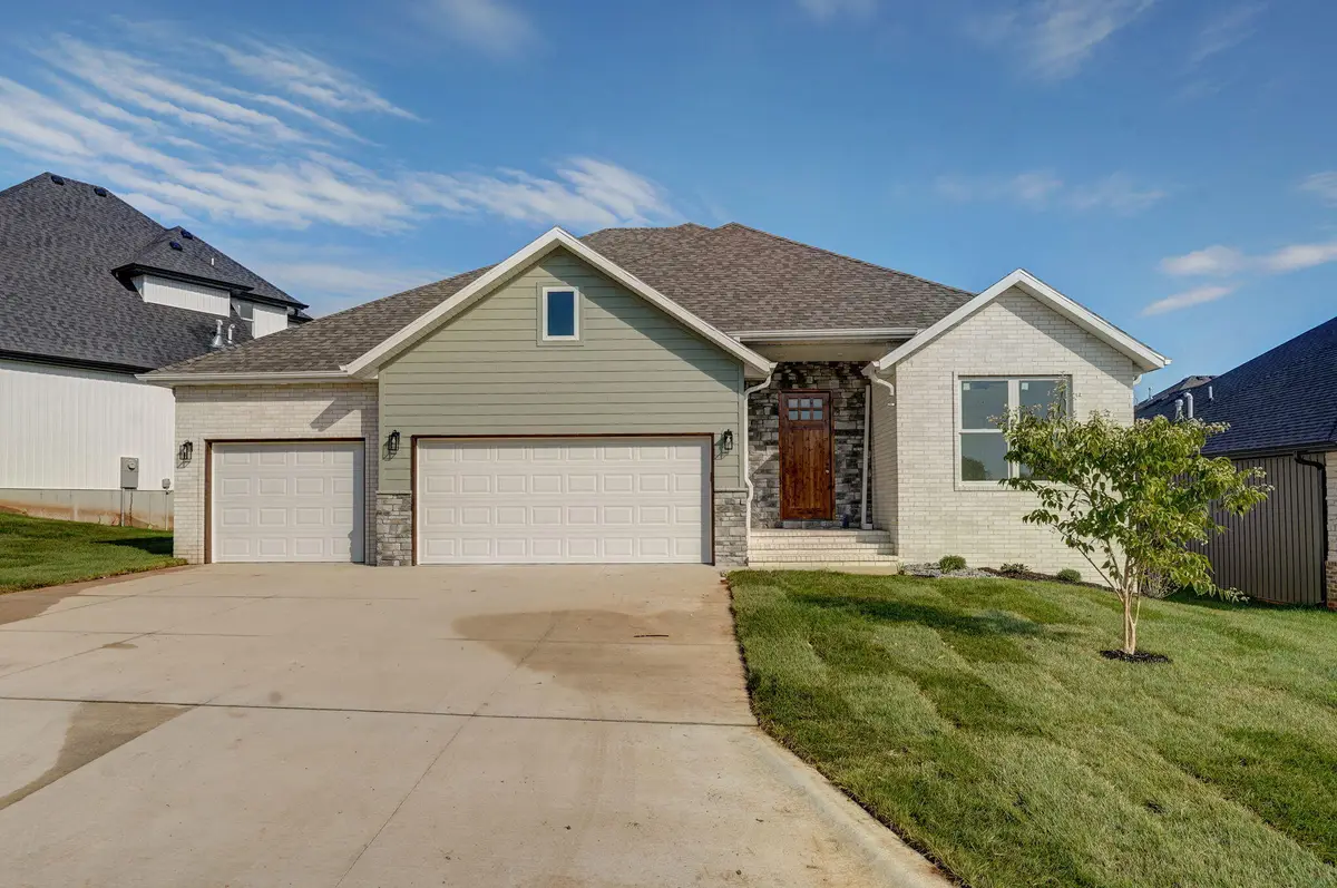3017 W Teton Drive, Springfield, MO 65810 - #1