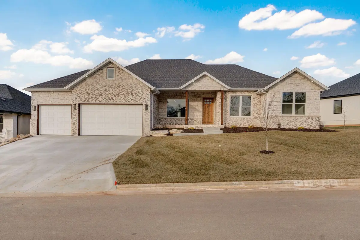 4911 S Sycamore Avenue, Springfield, MO 65810 - Image #1