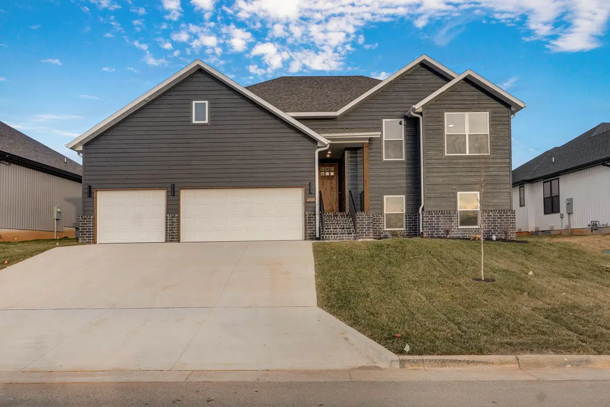 2925 W Teton Drive, Springfield, MO 65810 - Image #1