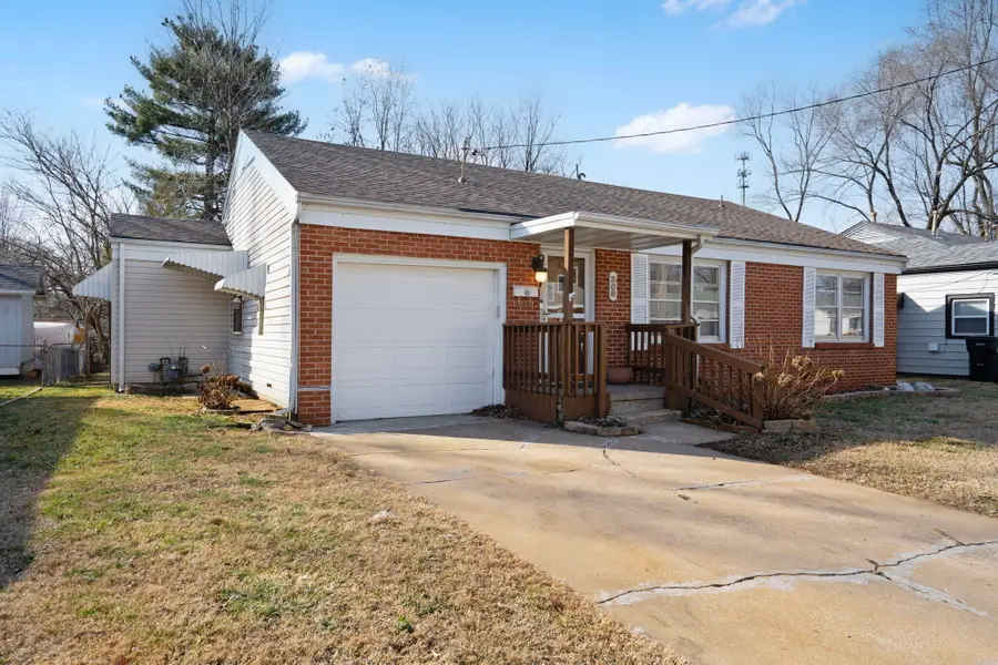 308 E Lindberg Street, Springfield, MO 65807 - #3