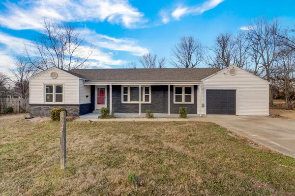 743 W Whiteside Street, Springfield, MO 65807