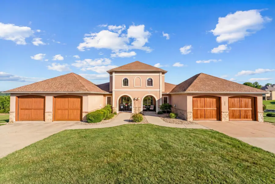 137 N Tuscany Drive, Hollister, MO 65672 - #2