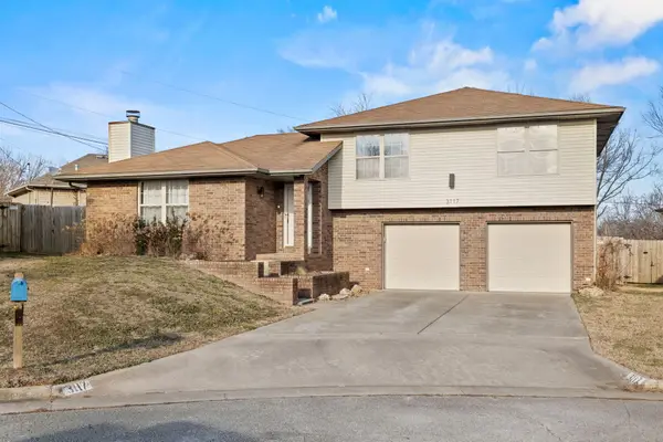 3117 E Huron Street, Springfield, MO 65804