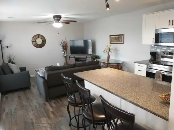 526 Notch 8 - A Lane, Branson West, MO 65737