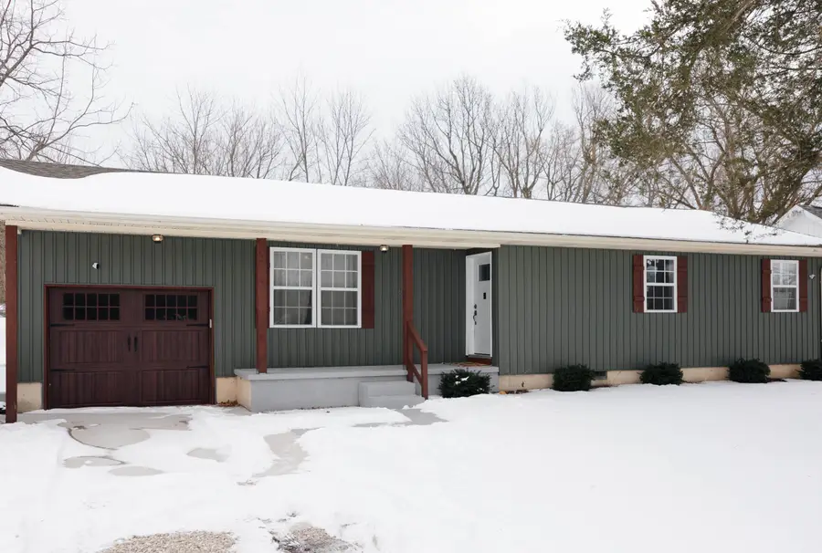 236 N Division St, Seymour, MO 65746 - Image #2