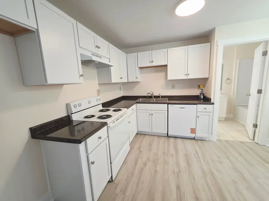 2030 N Fremont Avenue, Springfield, MO 65803 - Image #3