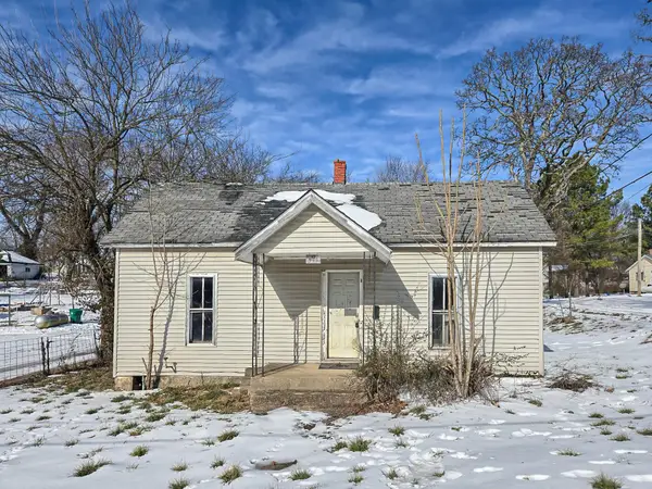 411 North Center Street, Willow Springs, MO 65793