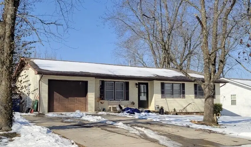 103 N Julie Avenue, Mansfield, MO 65704 - #1